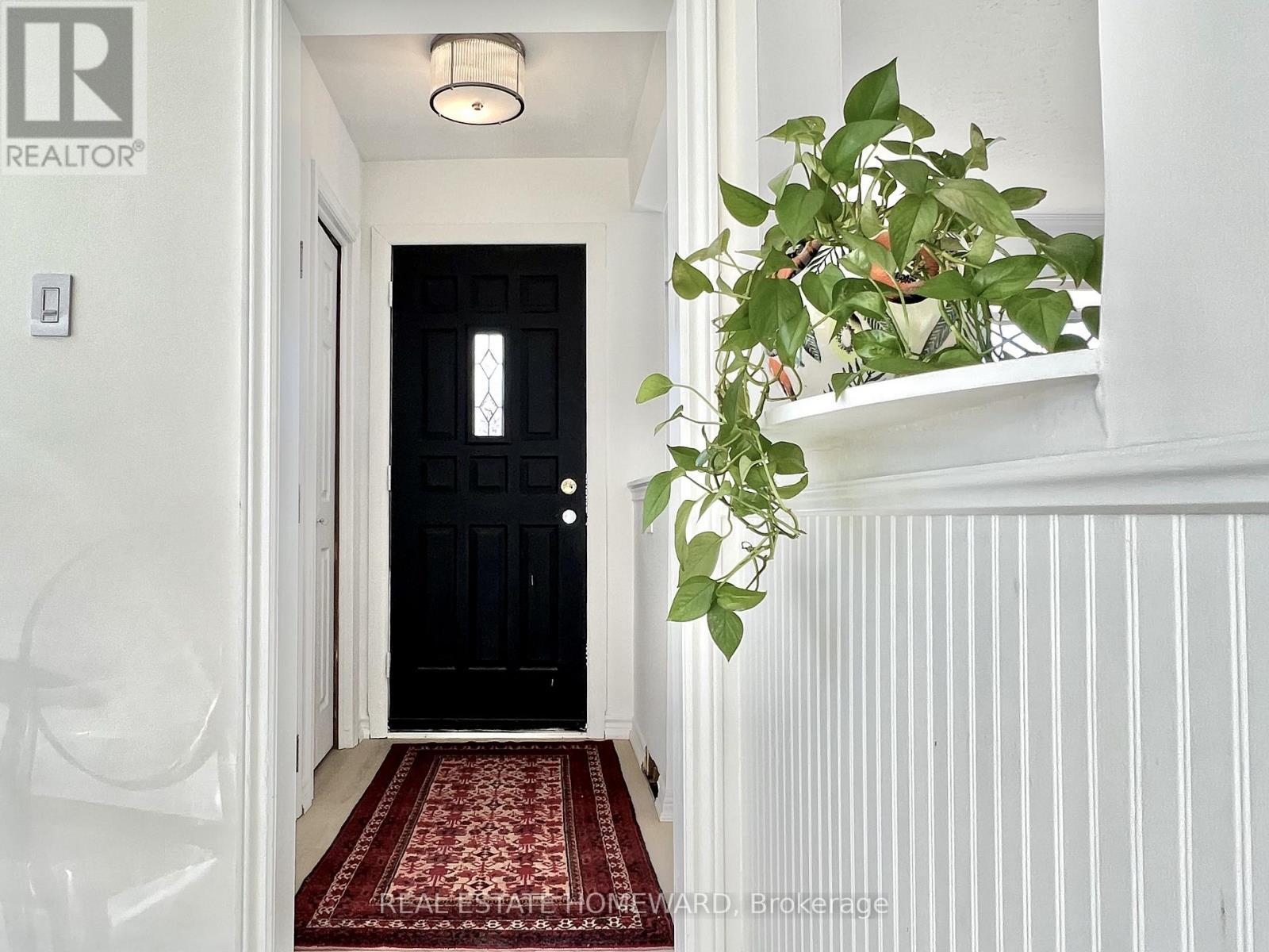 Main Floor - 67 Brenda Crescent W, Toronto, ON - Indoor Photo Showing Other Room