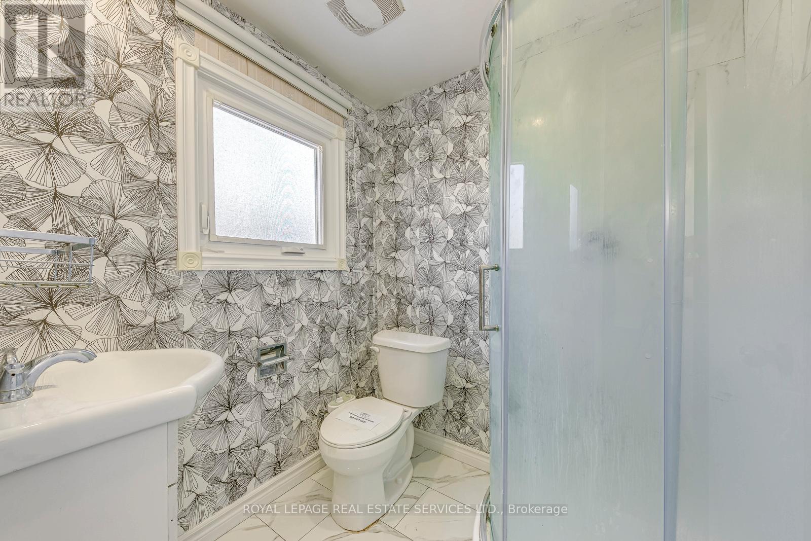 66 Banting Crescent, Brampton, ON - Indoor Photo Showing Bathroom