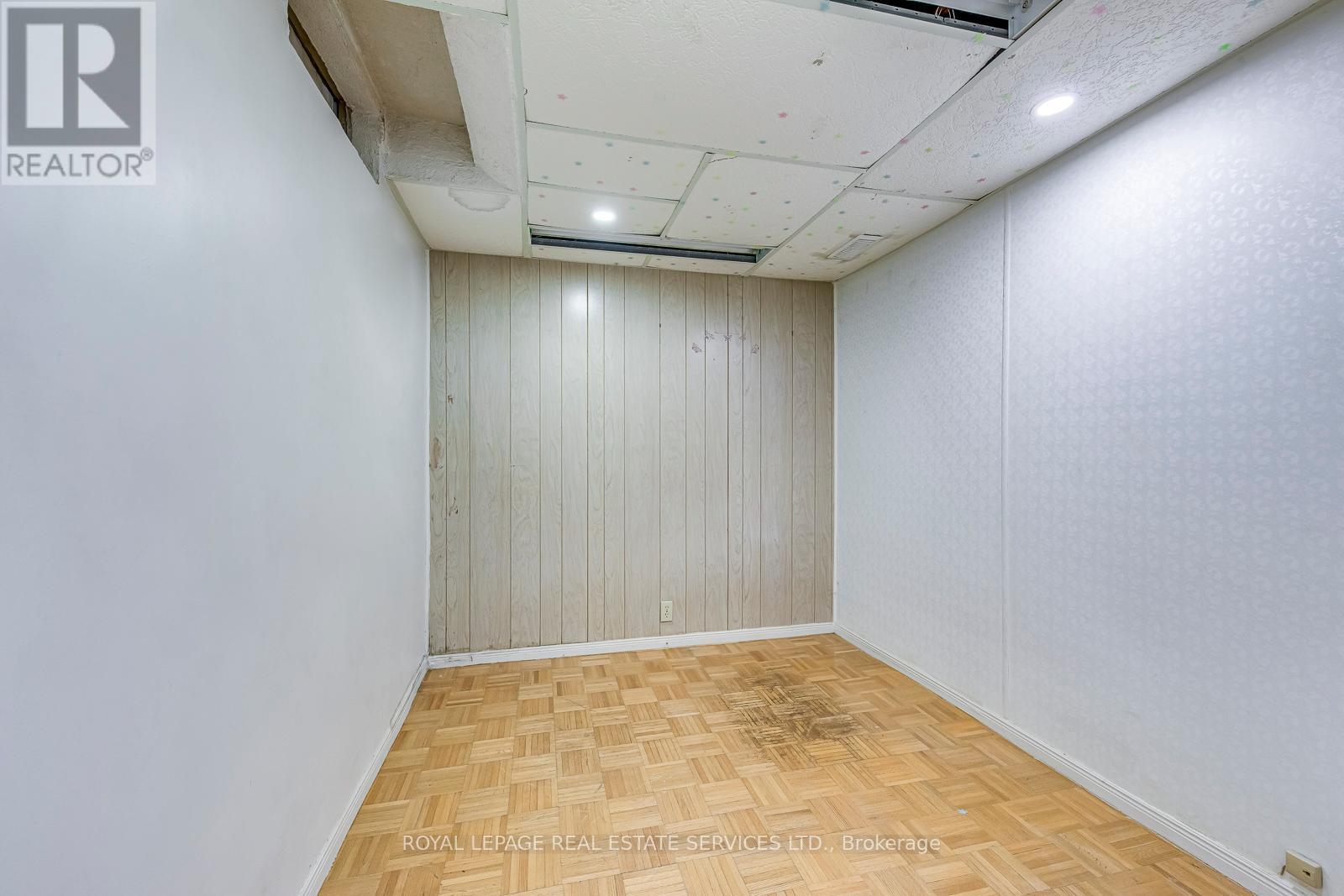 66 Banting Crescent, Brampton, ON - Indoor Photo Showing Other Room