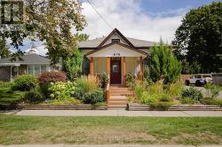 87 HOPE STREET N Port Hope, ON L1A 2N8