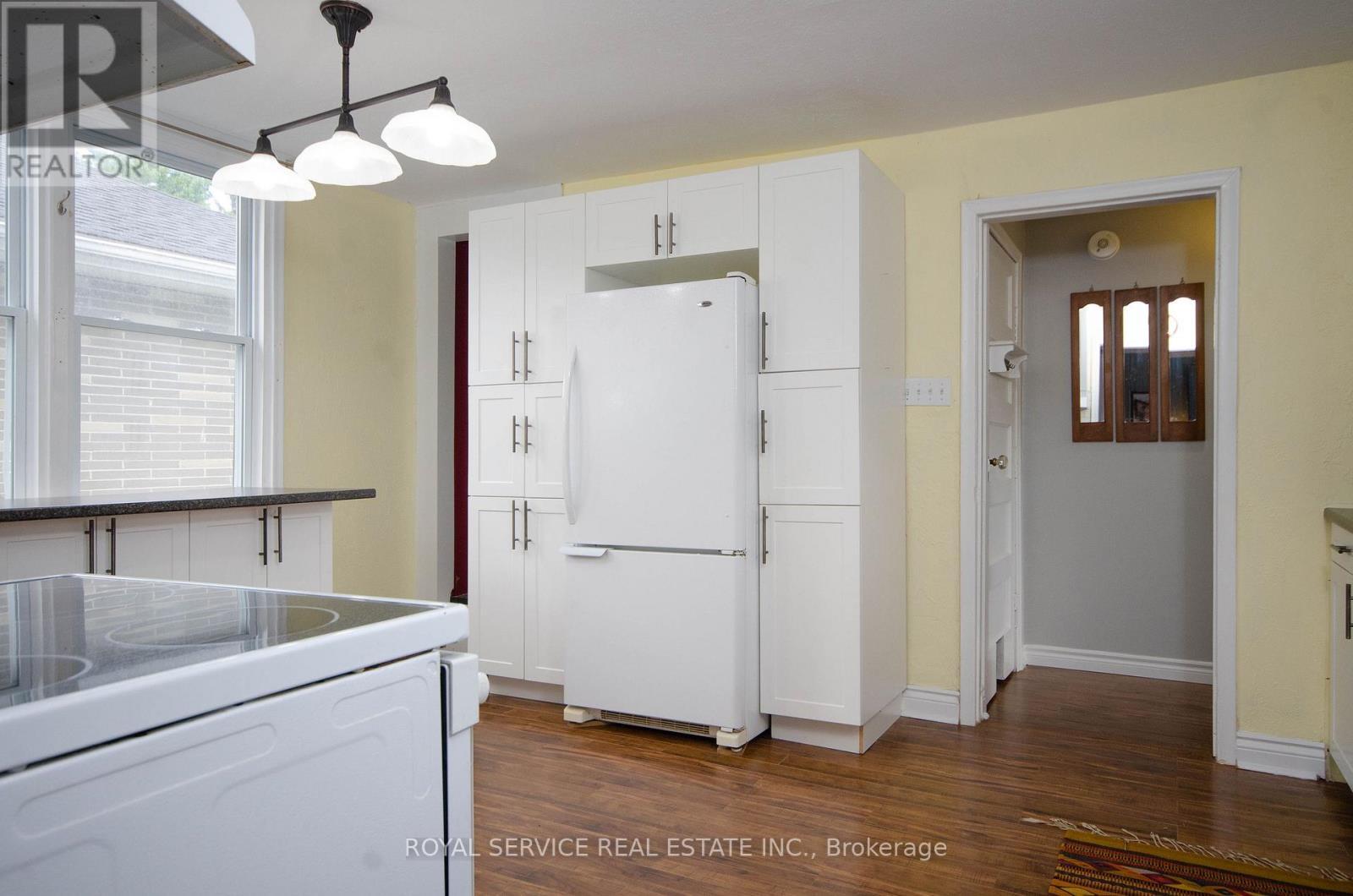 87 Hope Street N, Port Hope, ON - Indoor Photo Showing Kitchen