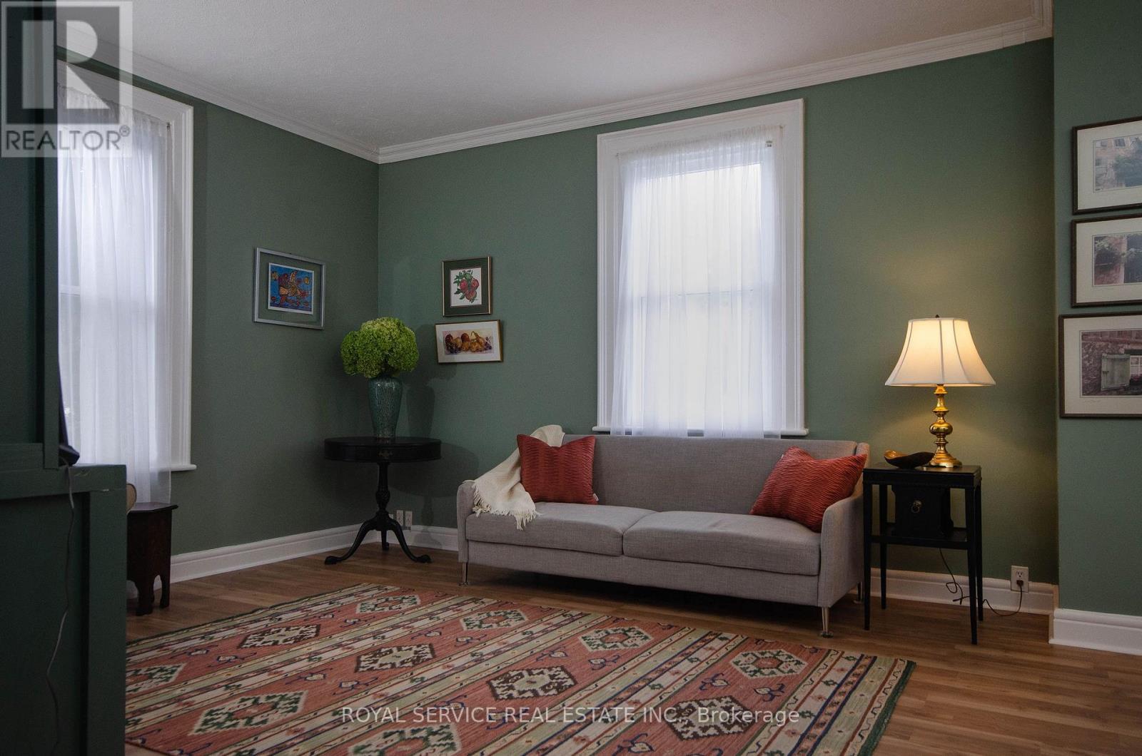 87 Hope Street N, Port Hope, ON - Indoor Photo Showing Living Room