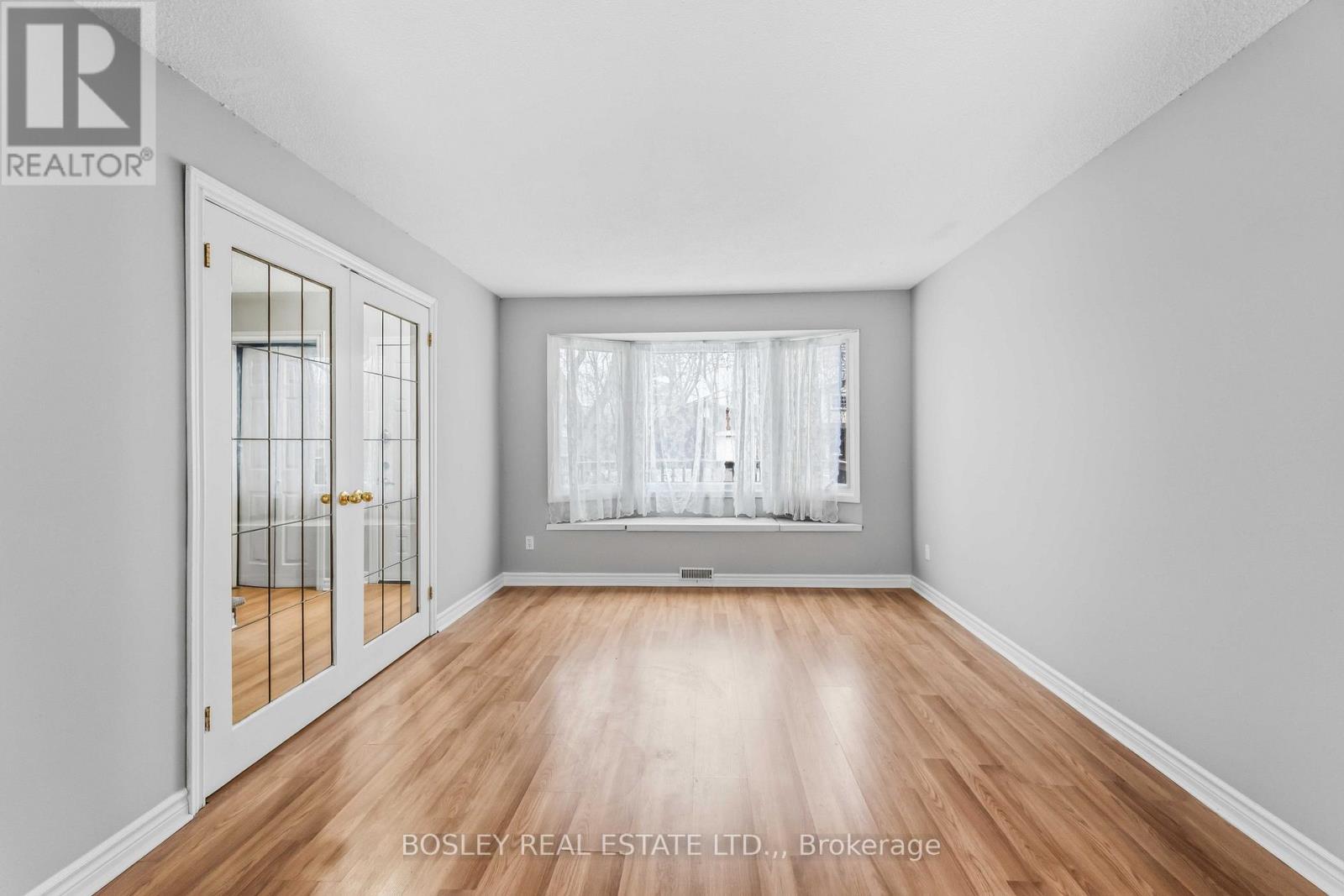 32 Lafayette Drive, St. Catharines (Lakeport), ON - Indoor Photo Showing Other Room