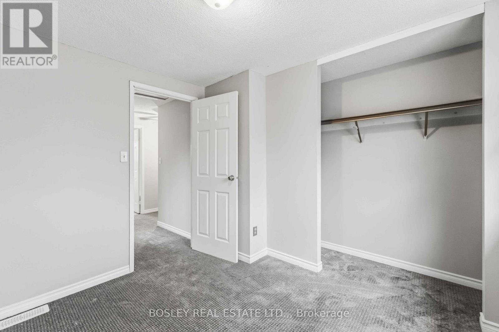 32 Lafayette Drive, St. Catharines (Lakeport), ON - Indoor Photo Showing Other Room