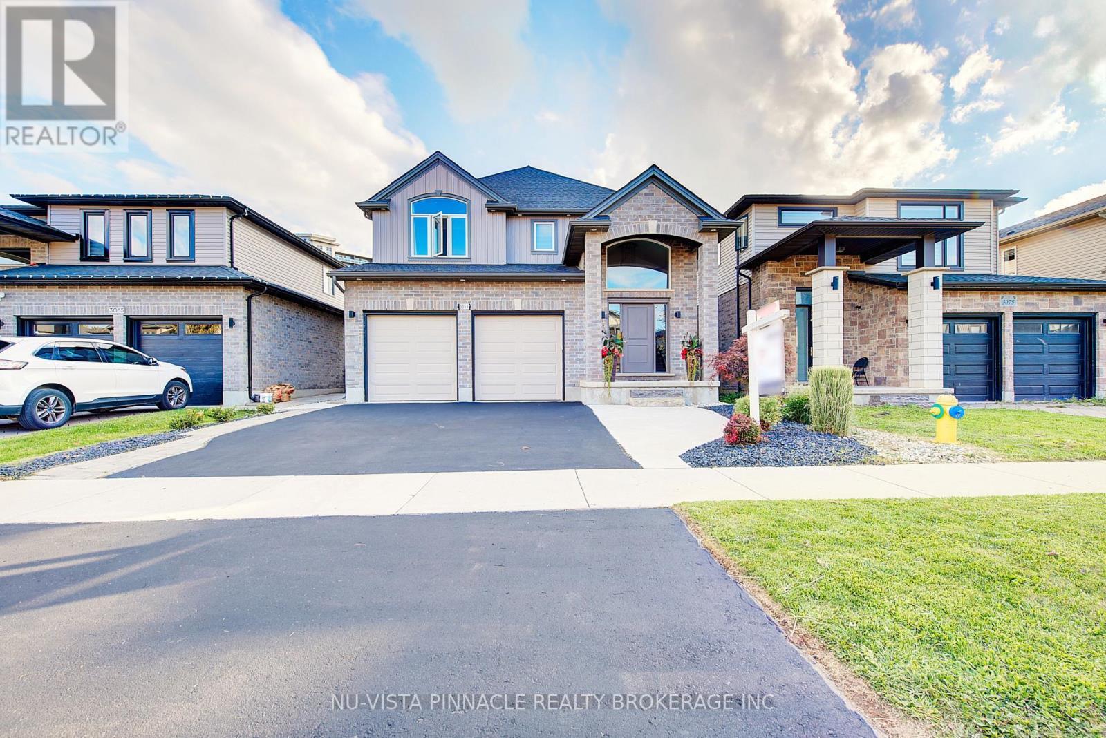 3069 Tokala Trail, London North (North S), ON - Outdoor With Facade