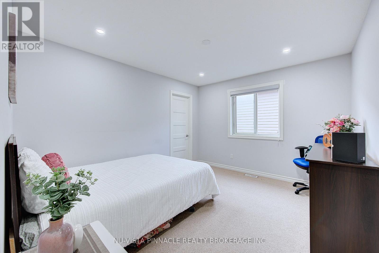 3069 Tokala Trail, London North (North S), ON - Indoor Photo Showing Bedroom