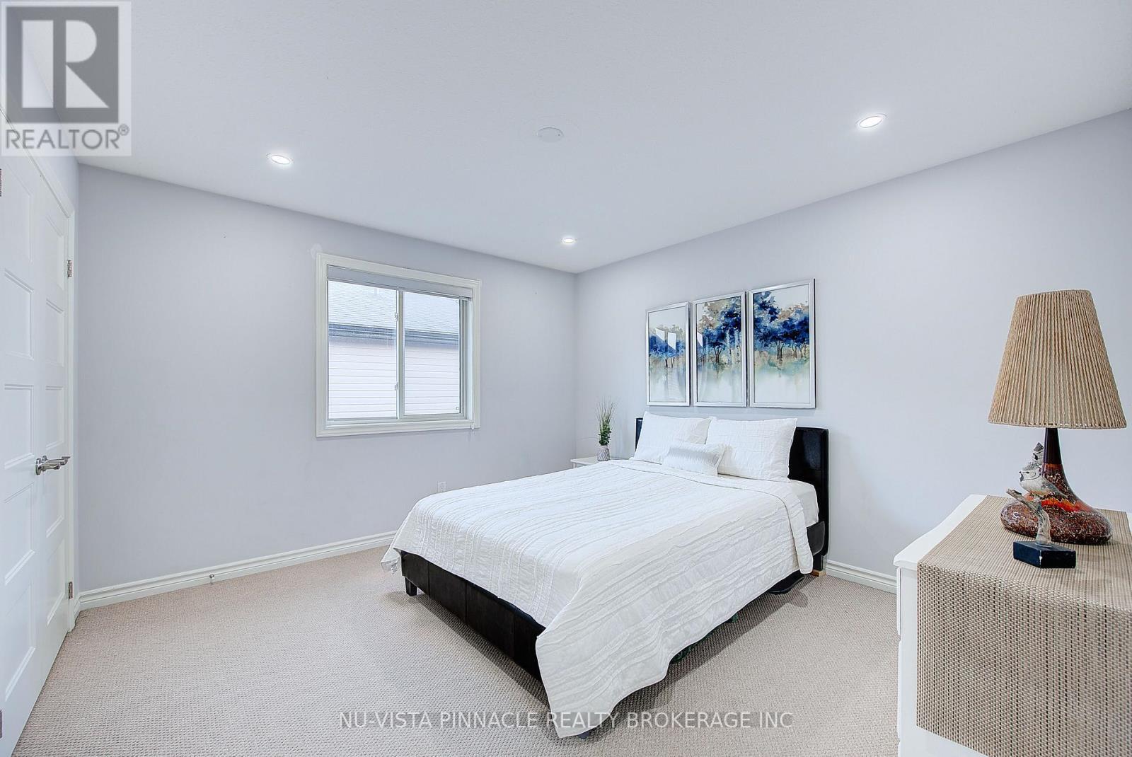 3069 Tokala Trail, London North (North S), ON - Indoor Photo Showing Bedroom