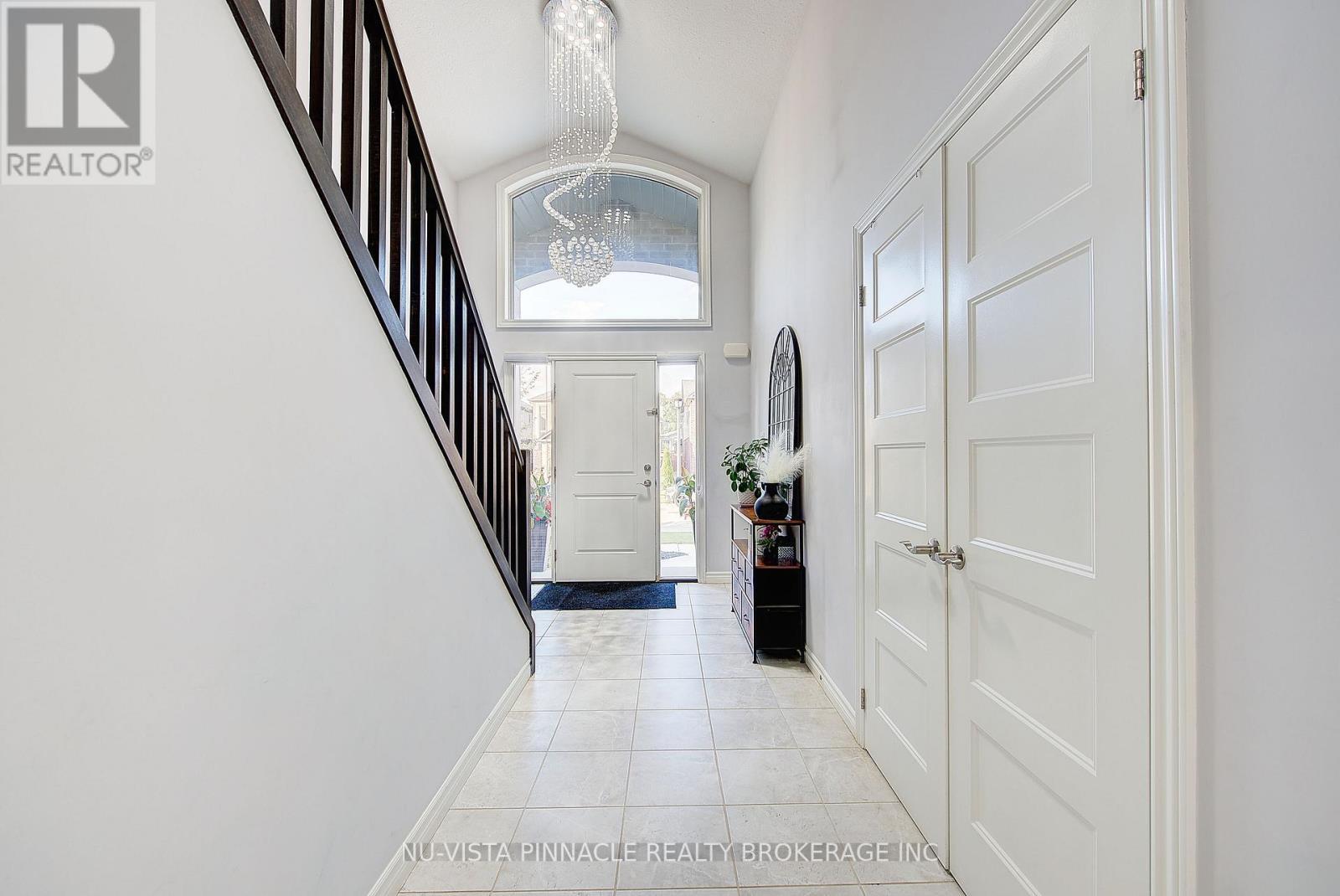 3069 Tokala Trail, London North (North S), ON - Indoor Photo Showing Other Room