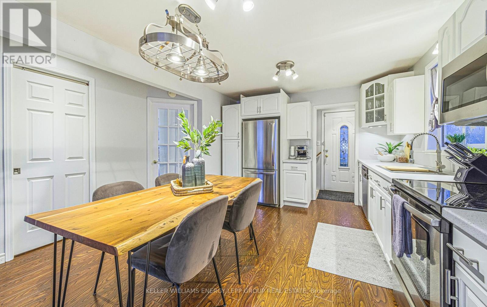 113 Kaiser Crescent, Oshawa (O'Neill), ON - Indoor