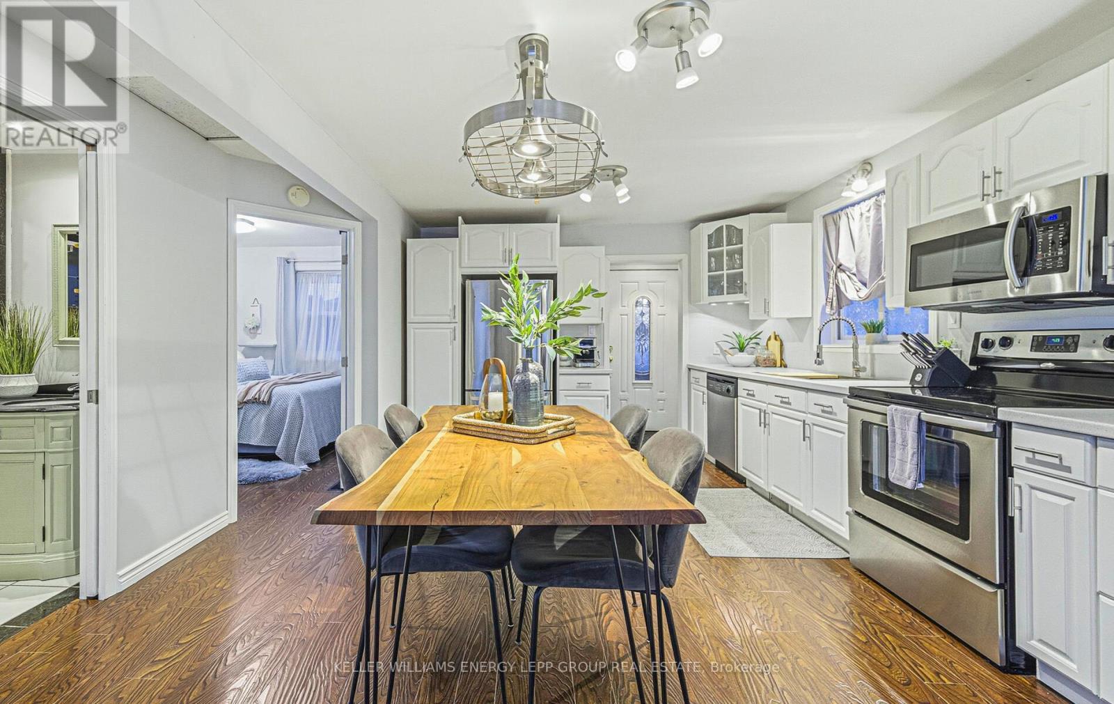 113 Kaiser Crescent, Oshawa (O'Neill), ON - Indoor Photo Showing Kitchen