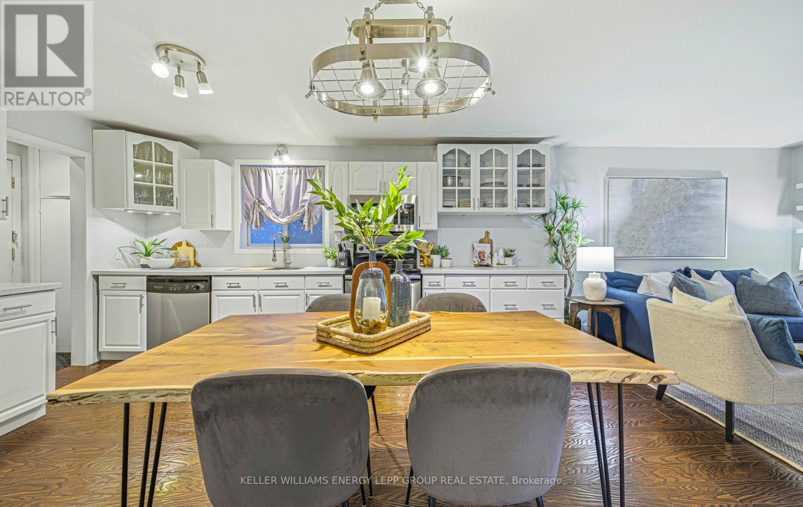 113 Kaiser Crescent, Oshawa (O'Neill), ON - Indoor Photo Showing Dining Room