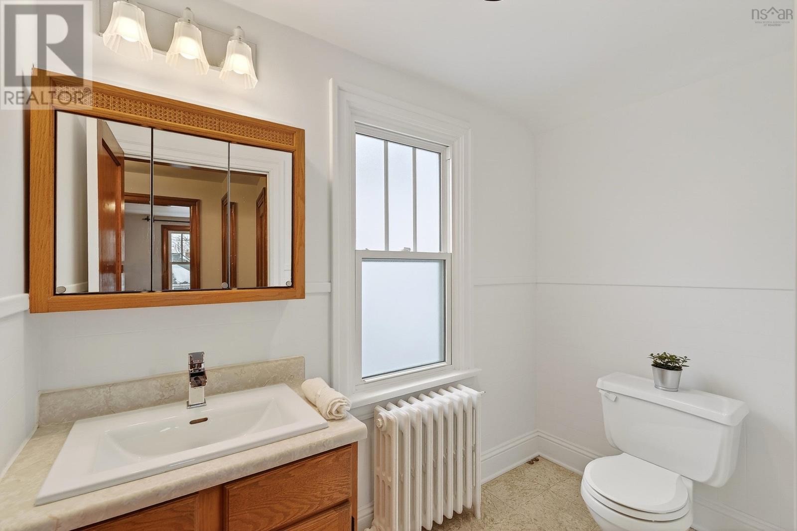 Bathroom - 5313 Russell Street, Halifax, NS