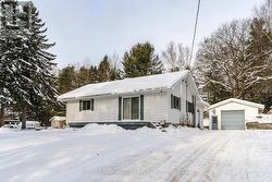 64 SPRUCE DRIVE Huntsville (Stephenson), ON P0B 1L0