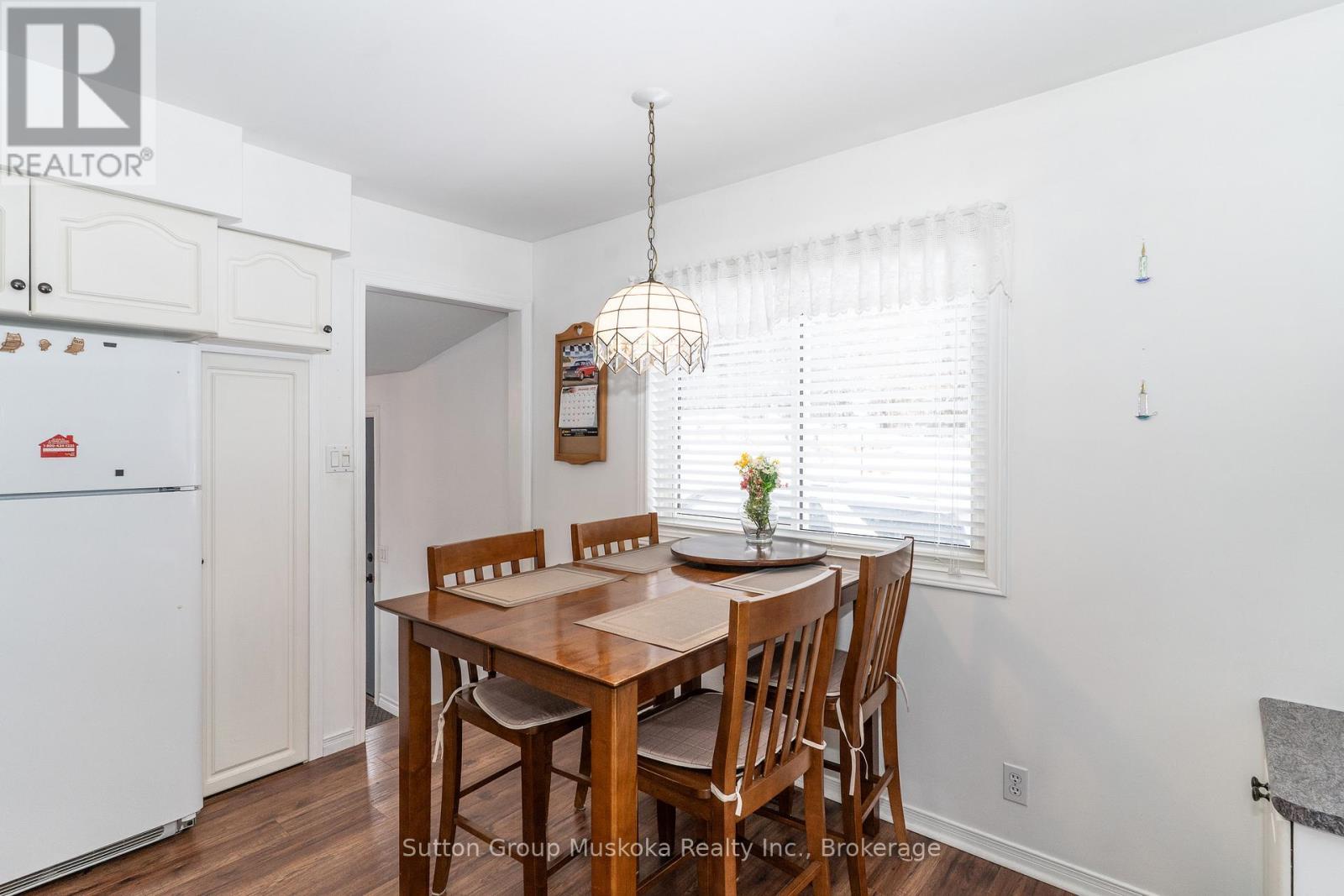 64 Spruce Drive, Huntsville (Stephenson), ON - Indoor Photo Showing Dining Room