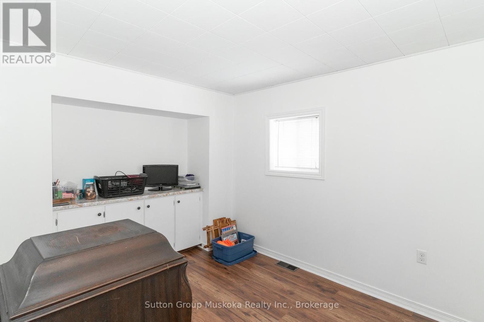 64 Spruce Drive, Huntsville (Stephenson), ON - Indoor