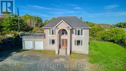 6 OLIVER ROAD Addington Highlands (Addington Highlands), ON K0H 1Z0