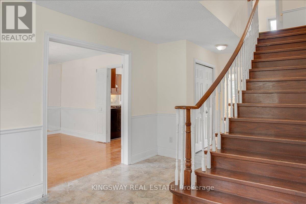 26 Cynthia Crescent, Richmond Hill, ON - Indoor Photo Showing Other Room