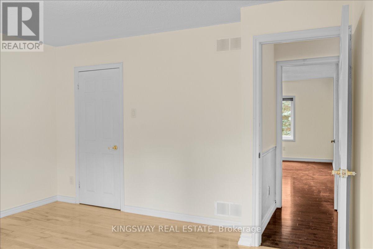 26 Cynthia Crescent, Richmond Hill, ON - Indoor Photo Showing Other Room