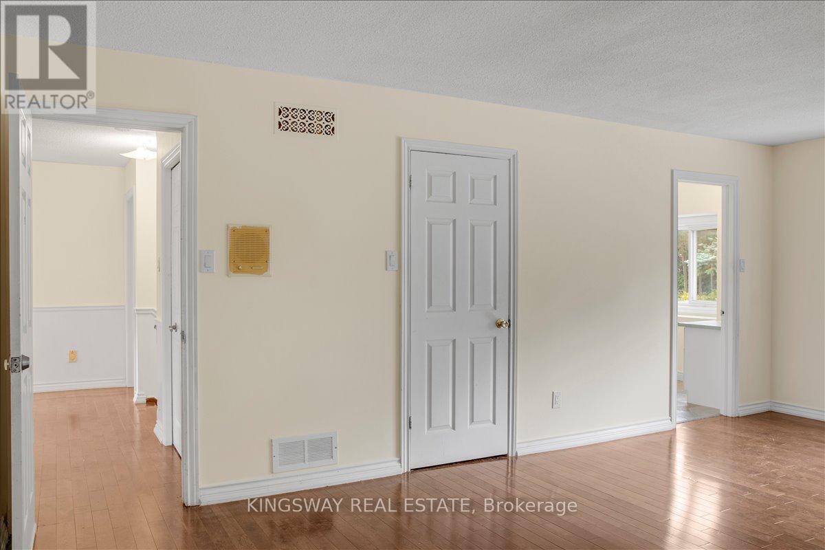 26 Cynthia Crescent, Richmond Hill, ON - Indoor Photo Showing Other Room