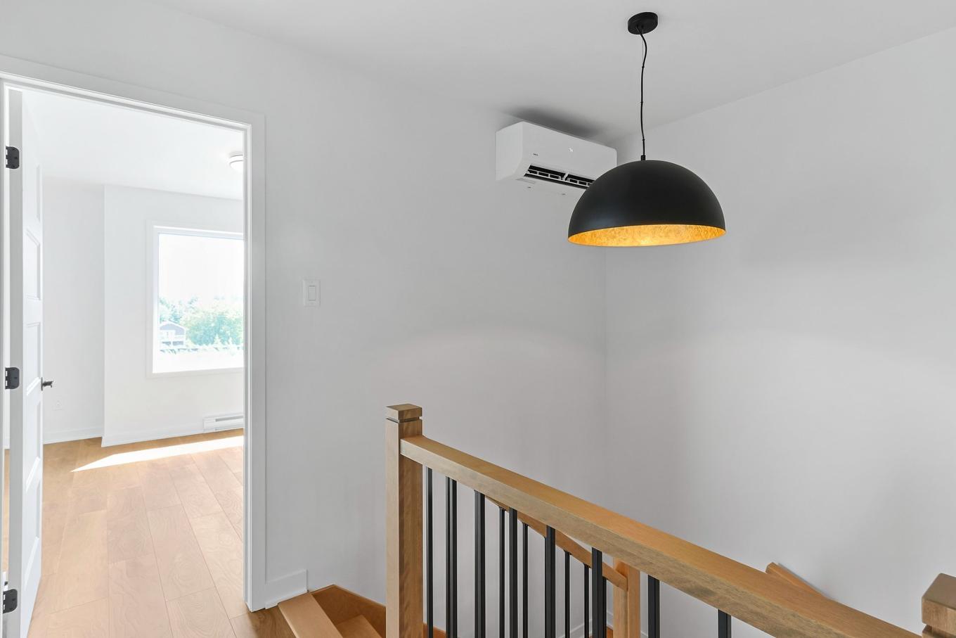 Escalier - 51 Rue Des Pêcheurs, Saint-Louis-De-Gonzague, QC - Indoor Photo Showing Other Room