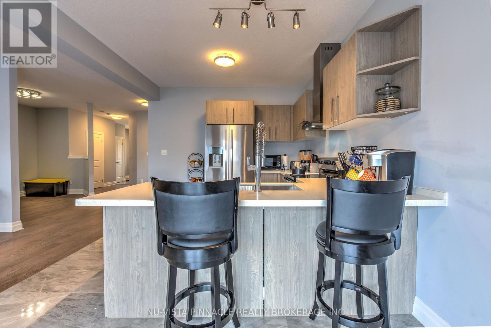 5 - 2619 Sheffield Boulevard, London South (South U), ON - Indoor Photo Showing Kitchen With Double Sink