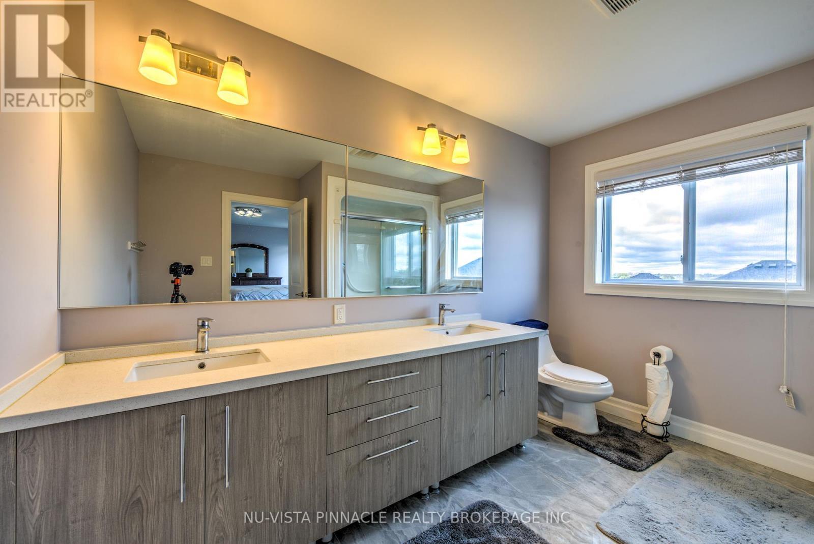 5 - 2619 Sheffield Boulevard, London South (South U), ON - Indoor Photo Showing Bathroom