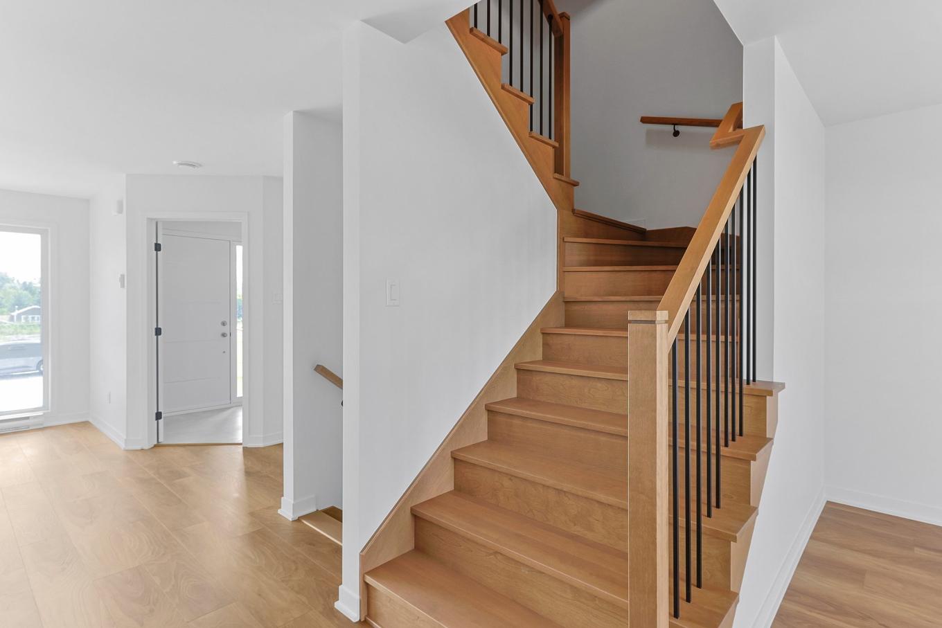 Staircase - 57 Rue Des Pêcheurs, Saint-Louis-De-Gonzague, QC - Indoor Photo Showing Other Room