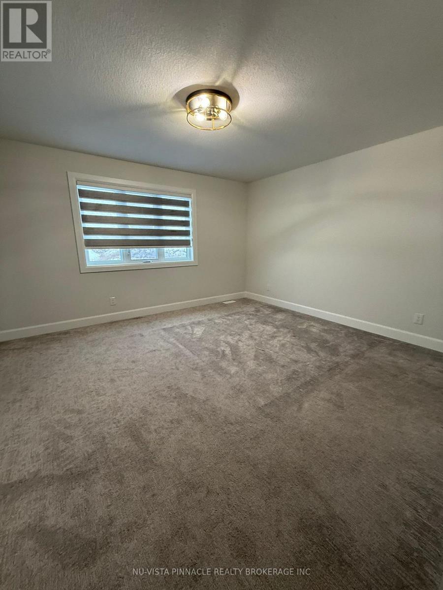 2596 Buroak Drive, London North (North S), ON - Indoor Photo Showing Other Room