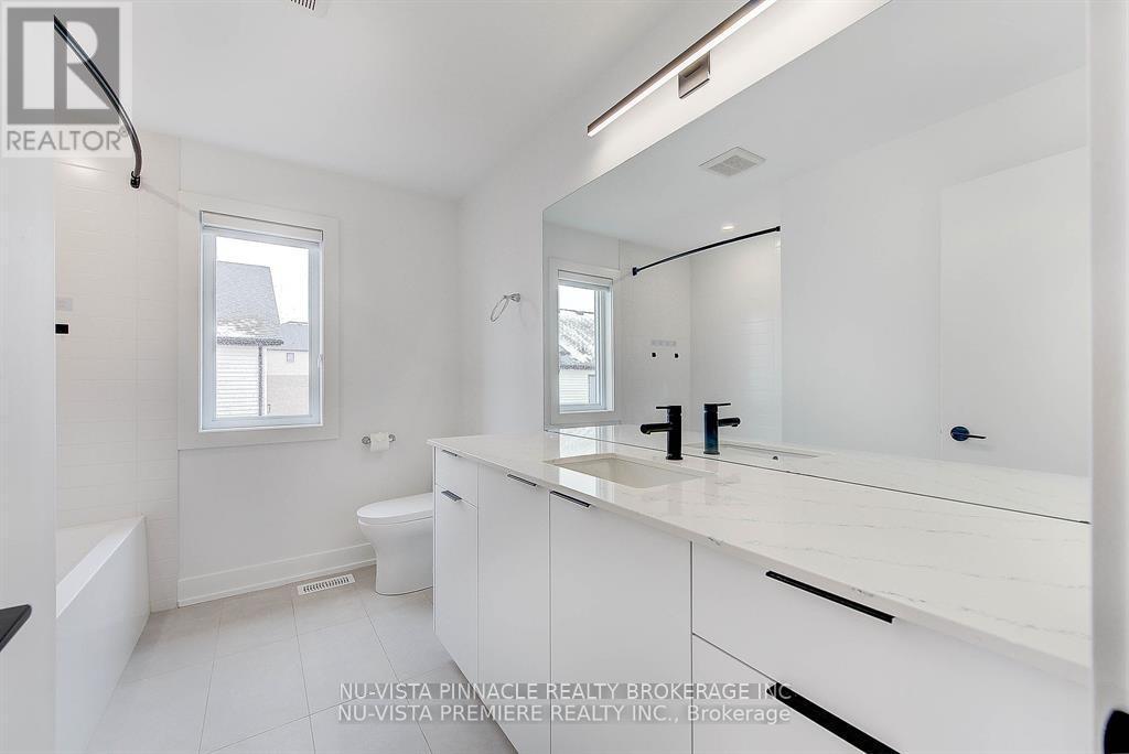 60 - 1965 Upperpoint Gate, London South (South B), ON - Indoor Photo Showing Bathroom