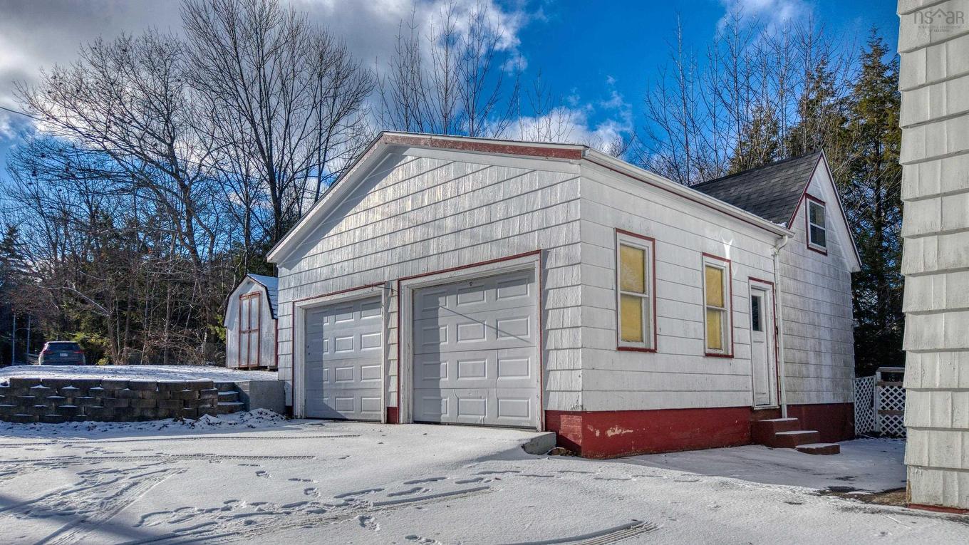 20 Pine Street, Bridgewater, NS