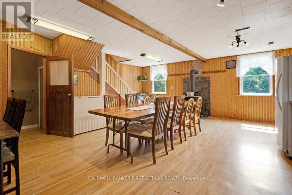 1373 Flower Station Road, Lanark Highlands, ON - Indoor Photo Showing Dining Room