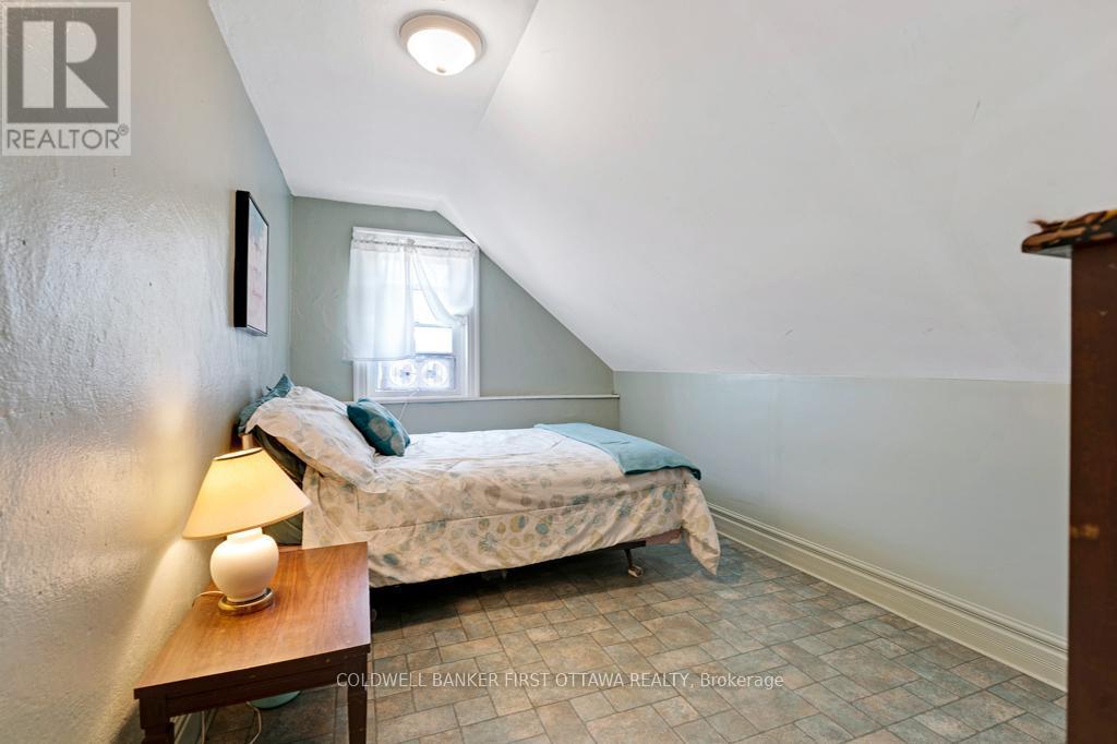 1373 Flower Station Road, Lanark Highlands, ON - Indoor Photo Showing Bedroom