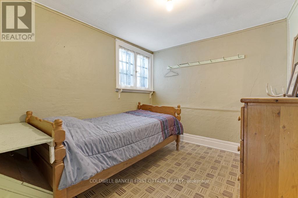 1373 Flower Station Road, Lanark Highlands, ON - Indoor Photo Showing Bedroom