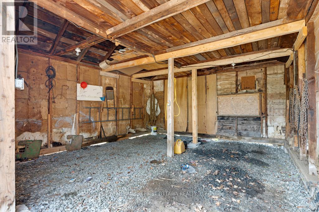 1373 Flower Station Road, Lanark Highlands, ON - Indoor Photo Showing Basement