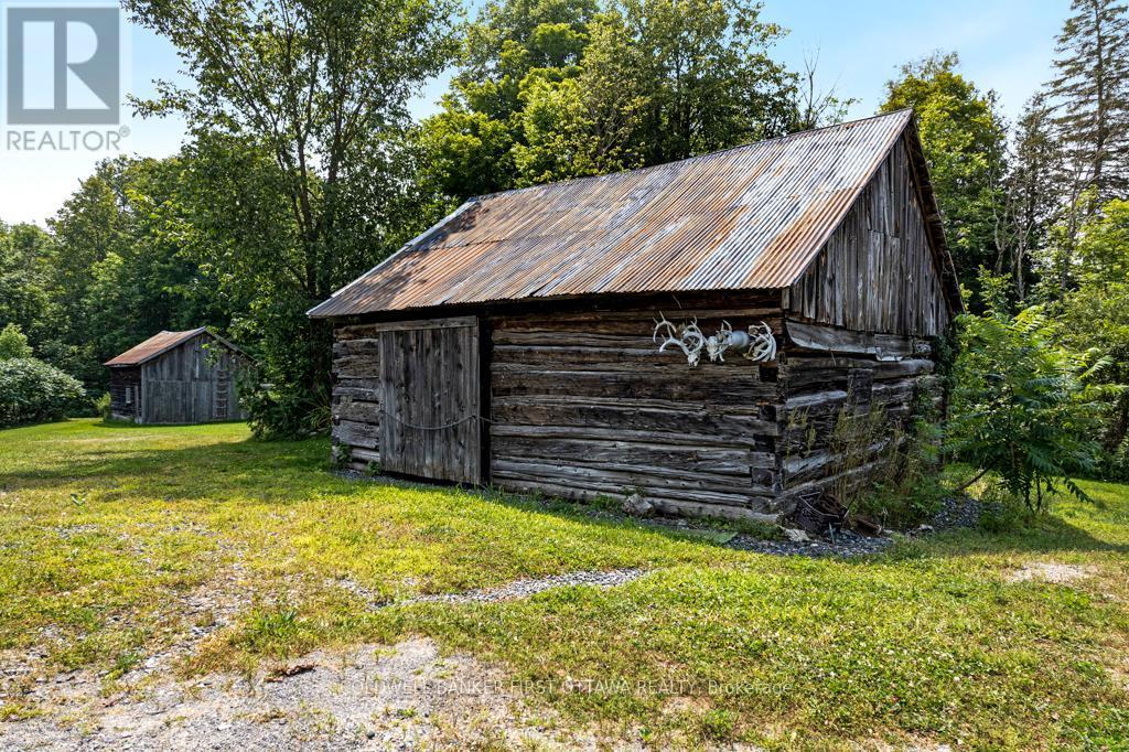 1373 Flower Station Road, Lanark Highlands, ON - Outdoor