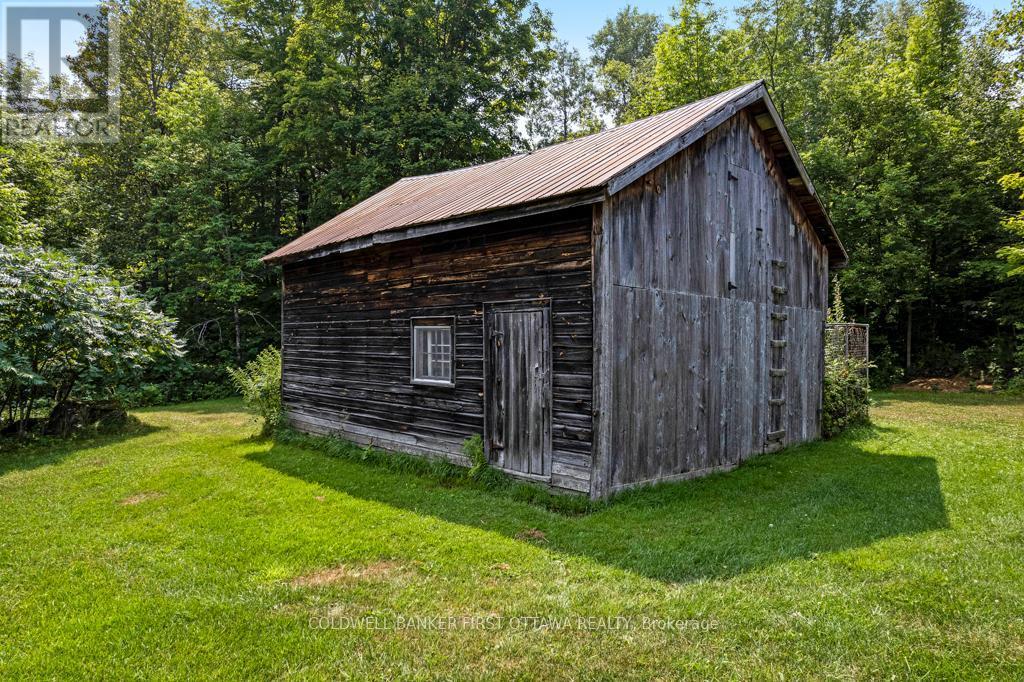 1373 Flower Station Road, Lanark Highlands, ON - Outdoor