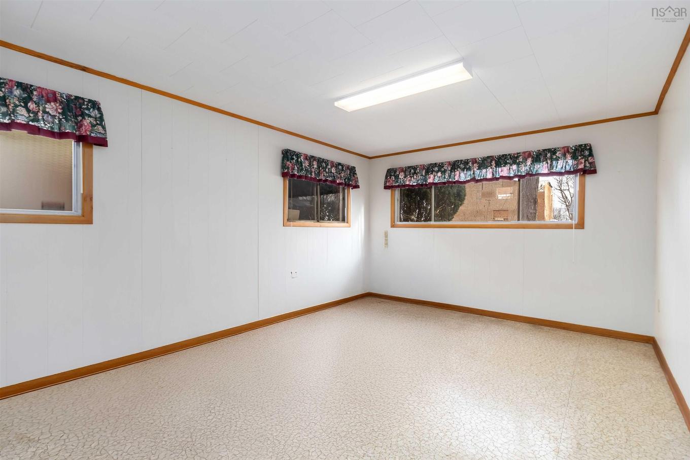 71 Woodward Crescent, Halifax, NS