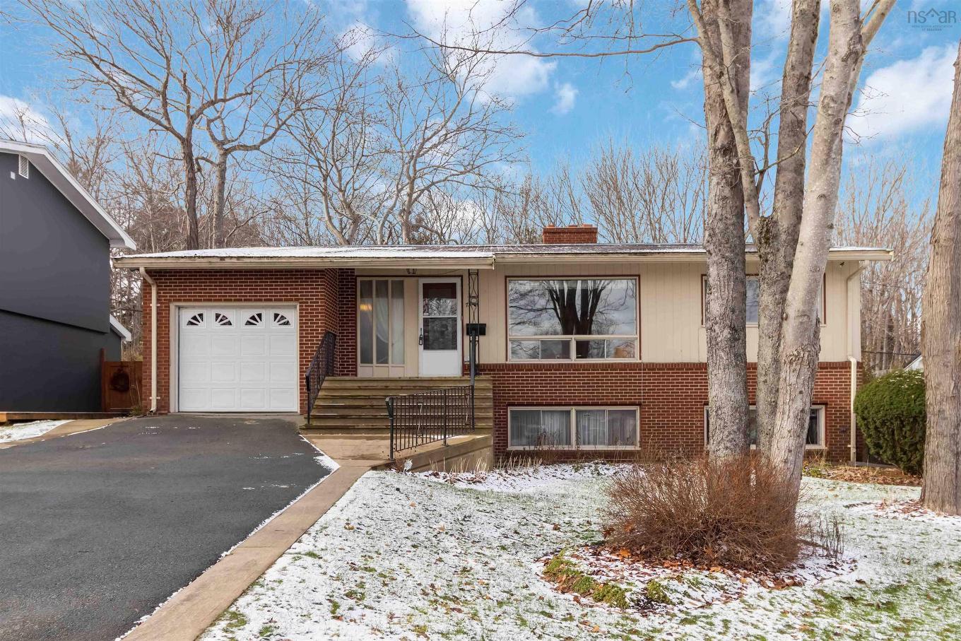 71 Woodward Crescent, Halifax, NS