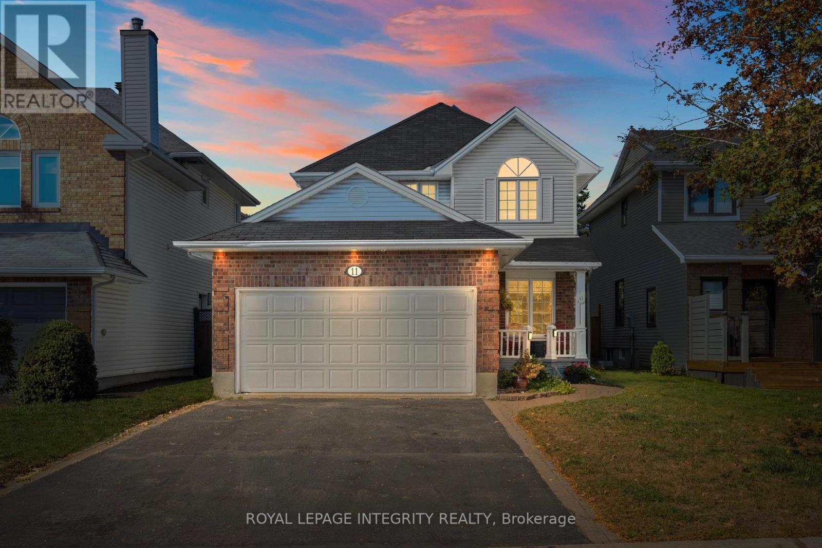 11 Royal Field Crescent, Ottawa, ON - Outdoor With Facade