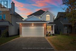 11 ROYAL FIELD CRESCENT Ottawa, ON K2J 4G1