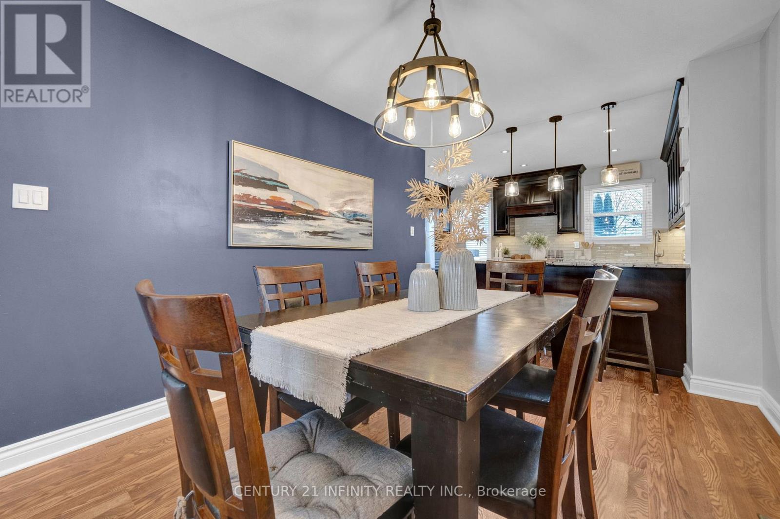 14 Shannon Court, Whitby (Lynde Creek), ON - Indoor Photo Showing Dining Room