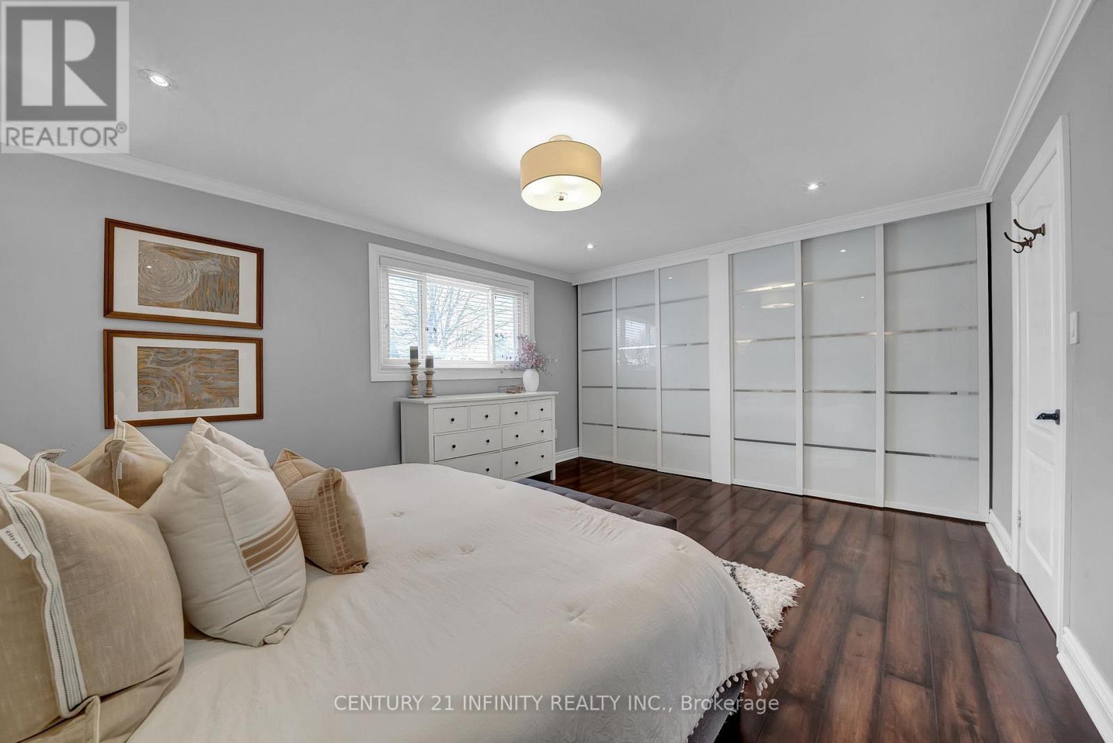 Large double closet - 14 Shannon Court, Whitby (Lynde Creek), ON - Indoor Photo Showing Bedroom