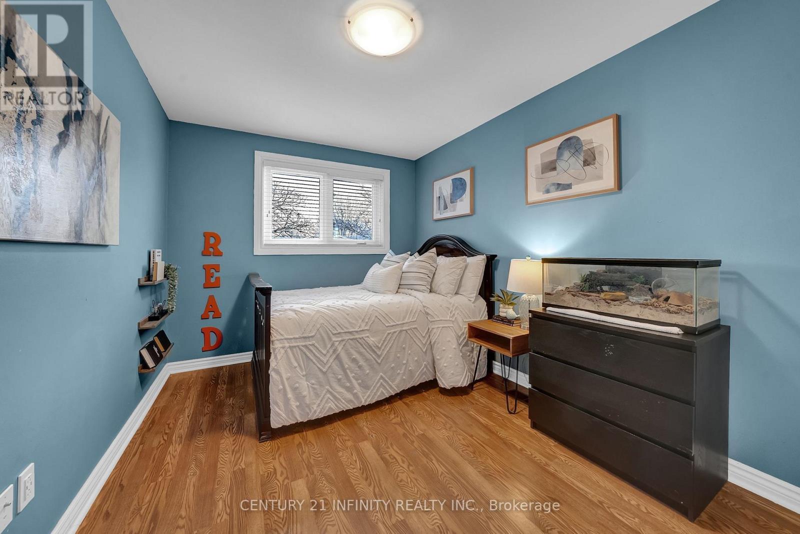 14 Shannon Court, Whitby (Lynde Creek), ON - Indoor Photo Showing Bedroom