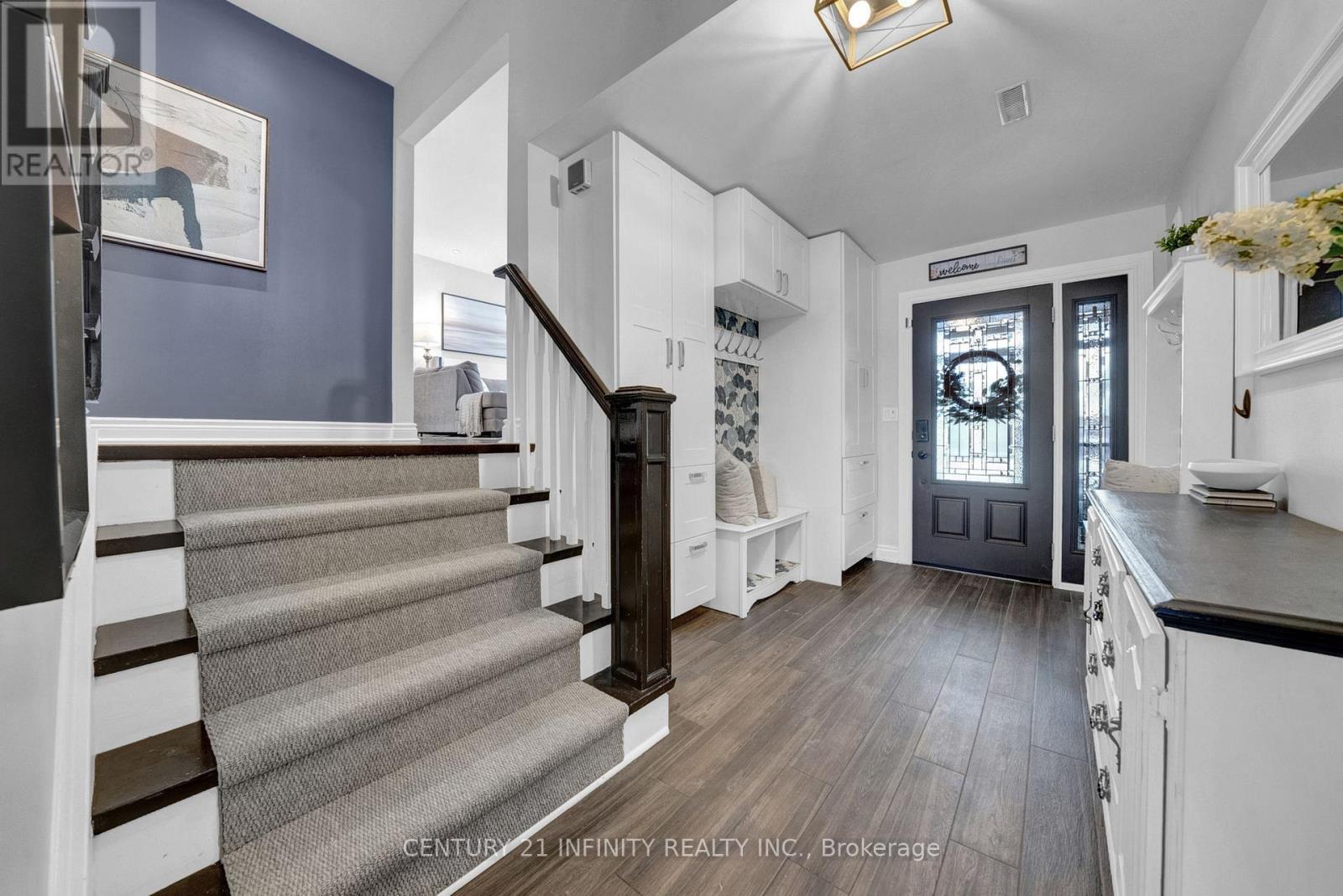 Staircase to living room - 14 Shannon Court, Whitby (Lynde Creek), ON - Indoor Photo Showing Other Room