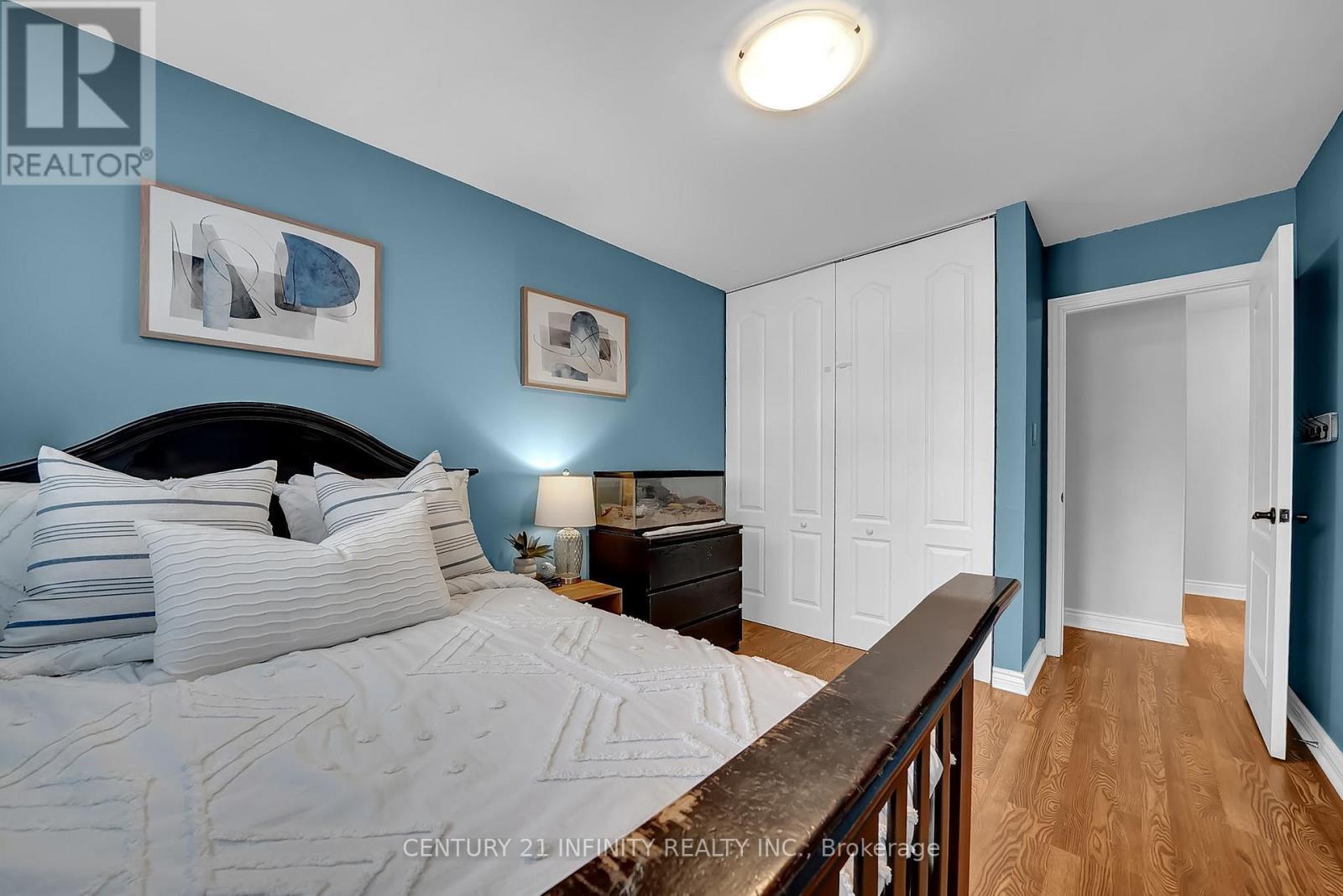 14 Shannon Court, Whitby (Lynde Creek), ON - Indoor Photo Showing Bedroom