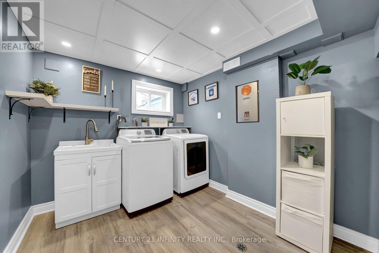 14 Shannon Court, Whitby (Lynde Creek), ON - Indoor Photo Showing Laundry Room