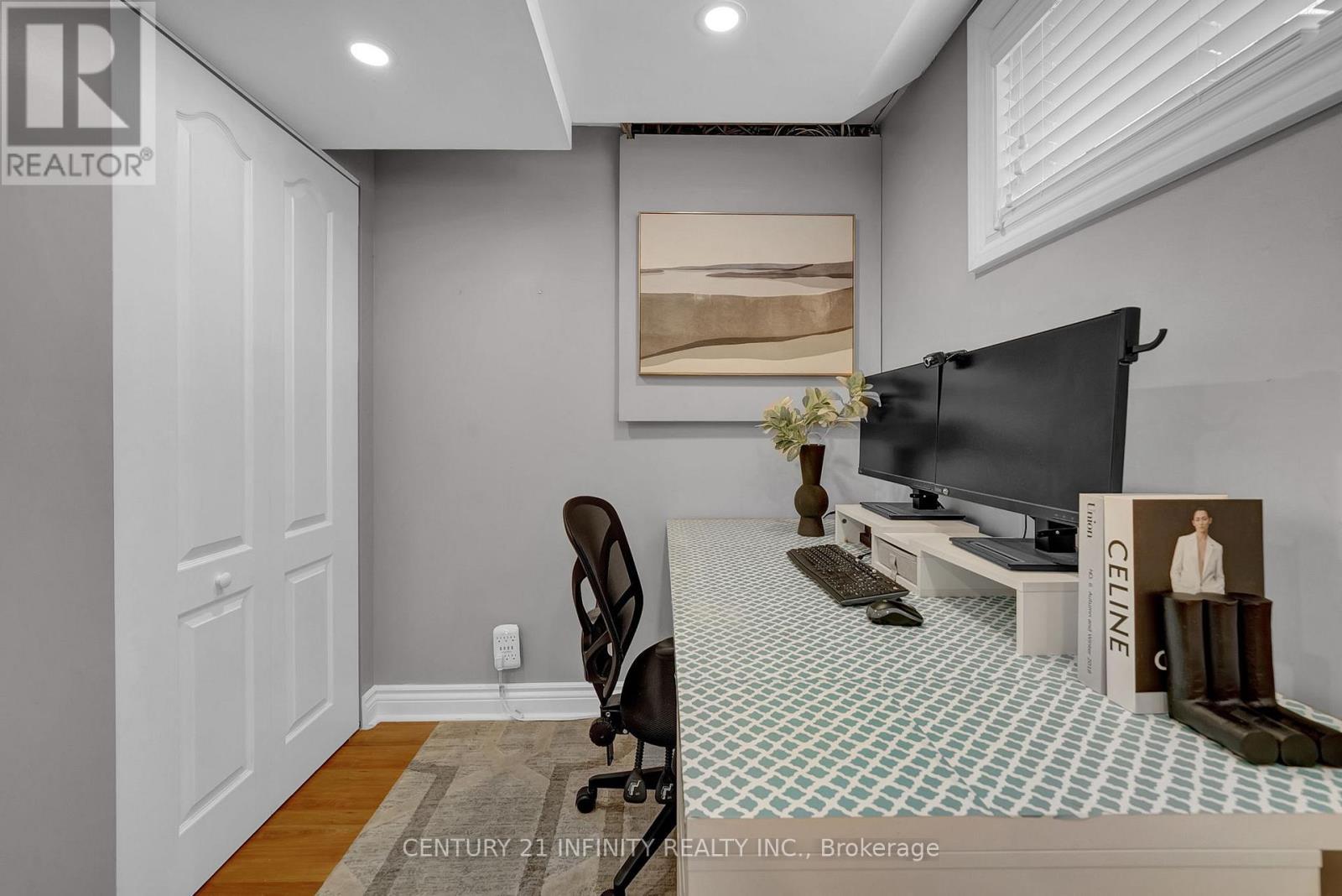 Office in 4th bedroom - 14 Shannon Court, Whitby (Lynde Creek), ON - Indoor Photo Showing Office