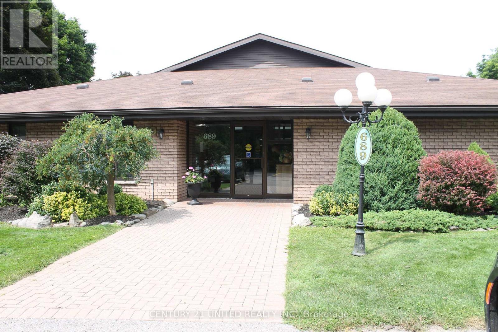 5 - 689 Whitaker Street, Peterborough (Ashburnham Ward 4), ON - Outdoor