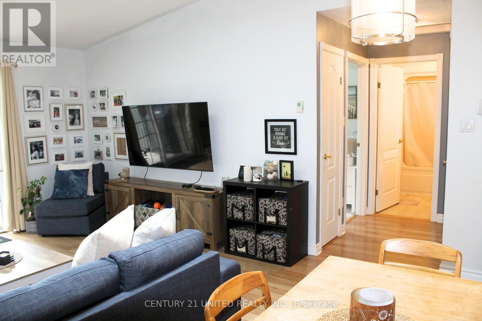 5 - 689 Whitaker Street, Peterborough (Ashburnham Ward 4), ON - Indoor