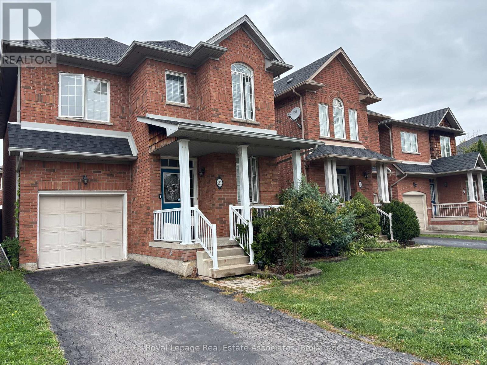 21 Ridgegate Place, Hamilton, ON - Outdoor With Deck Patio Veranda With Facade